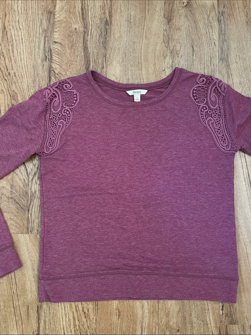 Decree Pullover - Picture 4 of 7